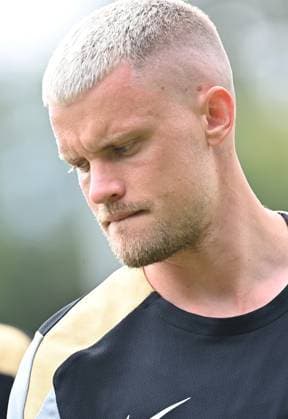 16.07.2024, xjrdrx, Fussball 1.Bundesliga, Eintracht Frankfurt Training emspor, v.l. Philipp Max (Eintracht Frankfurt) (DFL DFB REGULATIONS PROHIBIT ANY USE OF PHOTOGRAPHS as IMAGE SEQUENCES and or QUASI-VIDEO) Frankfurt am Main *** 16 07 2024, xjrdrx, Football 1 Bundesliga, Eintracht Frankfurt Training emspor, v l Philipp Max Eintracht Frankfurt DFL DFB REGULATIONS PROHIBIT ANY USE OF PHOTOGRAPHS as IMAGE SEQUENCES and or QUASI VIDEO Frankfurt am Main