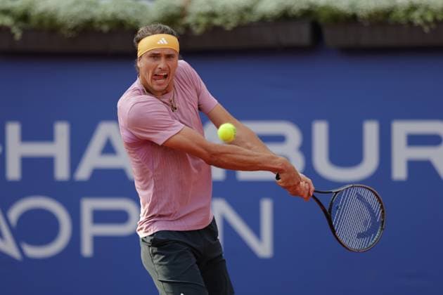 Tennis Herren ATP, Tennis Herren Tennis Herren Tour 500 European Open Hamburg, Hamburg Open ATP 500 2024 , 18.07.2024 , Alexander Zverev GER spielt eine Rückhand Copyright: FernandoxSoares