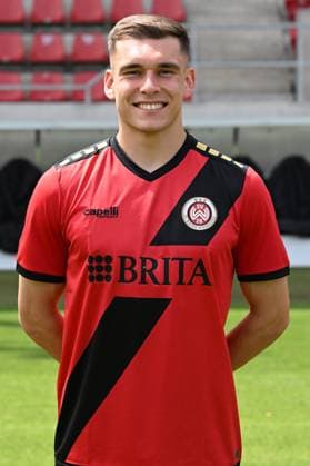 18.07.2024, xjhx, Fussball 3.Liga, SV Wehen Wiesbaden - Fototermin Saison 2024 25, Porträttermin 2024 2025 emspor, v.l. Marius Wegmann (DFL DFB REGULATIONS PROHIBIT ANY USE OF PHOTOGRAPHS as IMAGE SEQUENCES and or QUASI-VIDEO) Wiesbaden