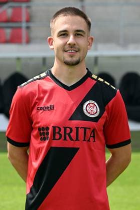 18.07.2024, xjhx, Fussball 3.Liga, SV Wehen Wiesbaden - Fototermin Saison 2024 25, Porträttermin 2024 2025 emspor, v.l. Amar Catic (DFL DFB REGULATIONS PROHIBIT ANY USE OF PHOTOGRAPHS as IMAGE SEQUENCES and or QUASI-VIDEO) Wiesbaden