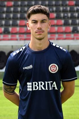 18.07.2024, xjhx, Fussball 3.Liga, SV Wehen Wiesbaden - Fototermin Saison 2024 25, Porträttermin 2024 2025 emspor, v.l. Noah Brdar (DFL DFB REGULATIONS PROHIBIT ANY USE OF PHOTOGRAPHS as IMAGE SEQUENCES and or QUASI-VIDEO) Wiesbaden