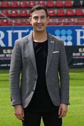 18.07.2024, xjhx, Fussball 3.Liga, SV Wehen Wiesbaden - Fototermin Saison 2024 25, Porträttermin 2024 2025 emspor, v.l. Geschäftsleitung Strategie & Unternehmensentwicklung Markus Klepzig (DFL DFB REGULATIONS PROHIBIT ANY USE OF PHOTOGRAPHS as IMAGE SEQUENCES and or QUASI-VIDEO) Wiesbaden