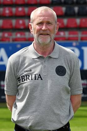 18.07.2024, xjhx, Fussball 3.Liga, SV Wehen Wiesbaden - Fototermin Saison 2024 25, Porträttermin 2024 2025 emspor, v.l. Geschäftsführer Uwe Stöver (DFL DFB REGULATIONS PROHIBIT ANY USE OF PHOTOGRAPHS as IMAGE SEQUENCES and or QUASI-VIDEO) Wiesbaden