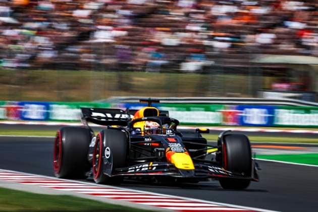 01 VERSTAPPEN Max (nld), Red Bull Racing RB20, action during the Formula 1 Hungarian Grand Prix 2024, 13th round of the 2024 Formula One World Championship, WM, Weltmeisterschaft from July 19 to 21, 2024 on the Hungaroring, in Mogyorod, Hungary - F1 - HUNGARIAN GRAND PRIX 2024 DPPI Panoramic  240719_R13_UNGHERIA_DP_AV3_7261