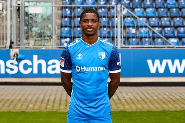 Bryan Teixeira, 1. FC Magdeburg - 2. Fussball Bundesliga Porträttermin 2. BL 2024 2025 offizieller Fototermin 1. FC Magdeburg in der Avnet Arena in Magdeburg - Porträt, Portrait, Einzelbild, Deutschland, Fussball, Maenner, GER, 18.07.2024