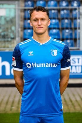 Martijn Kaars, 1. FC Magdeburg - 2. Fussball Bundesliga Porträttermin 2. BL 2024 2025 offizieller Fototermin 1. FC Magdeburg in der Avnet Arena in Magdeburg - Porträt, Portrait, Einzelbild, Deutschland, Fussball, Maenner, GER, 18.07.2024