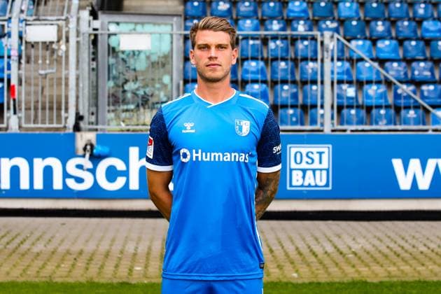 Marcus Mathisen, 1. FC Magdeburg - 2. Fussball Bundesliga Porträttermin 2. BL 2024 2025 offizieller Fototermin 1. FC Magdeburg in der Avnet Arena in Magdeburg - Porträt, Portrait, Einzelbild, Deutschland, Fussball, Maenner, GER, 18.07.2024