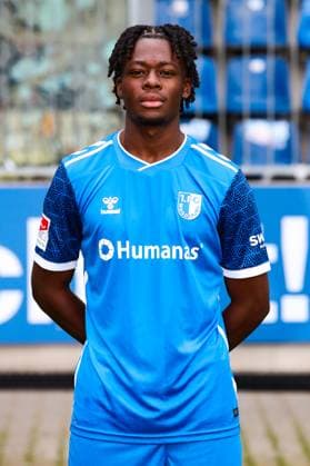 Pierre Nadjombe, 1. FC Magdeburg - 2. Fussball Bundesliga Porträttermin 2. BL 2024 2025 offizieller Fototermin 1. FC Magdeburg in der Avnet Arena in Magdeburg - Porträt, Portrait, Einzelbild, Deutschland, Fussball, Maenner, GER, 18.07.2024