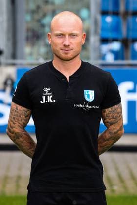 Athletiktrainer Jannik Kirchenkamp (1. FC Magdeburg), 1. FC Magdeburg - 2. Fussball Bundesliga Porträttermin 2. BL 2024 2025 offizieller Fototermin 1. FC Magdeburg in der Avnet Arena in Magdeburg - Porträt, Portrait, Einzelbild, Deutschland, Fussball, Maenner, GER, 18.07.2024