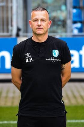 Mannschaftsarzt Oliver Poranzke, 1. FC Magdeburg - 2. Fussball Bundesliga Porträttermin 2. BL 2024 2025 offizieller Fototermin 1. FC Magdeburg in der Avnet Arena in Magdeburg - Porträt, Portrait, Einzelbild, Deutschland, Fussball, Maenner, GER, 18.07.2024