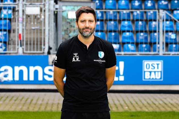 Co-Trainer Andre Kilian, 1. FC Magdeburg - 2. Fussball Bundesliga Porträttermin 2. BL 2024 2025 offizieller Fototermin 1. FC Magdeburg in der Avnet Arena in Magdeburg - Porträt, Portrait, Einzelbild, Deutschland, Fussball, Maenner, GER, 18.07.2024