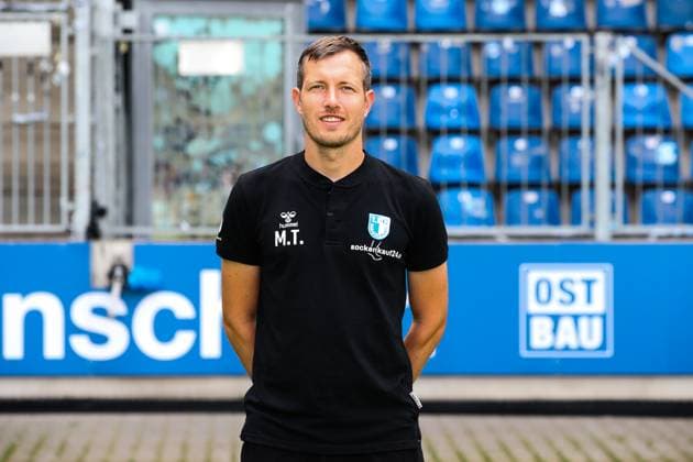 Torwarttrainer Matthias Tischer, 1. FC Magdeburg - 2. Fussball Bundesliga Porträttermin 2. BL 2024 2025 offizieller Fototermin 1. FC Magdeburg in der Avnet Arena in Magdeburg - Porträt, Portrait, Einzelbild, Deutschland, Fussball, Maenner, GER, 18.07.2024