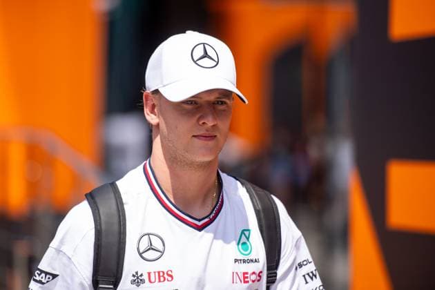 Mick Schumacher (Mercedes AMG Petronas Formula One Team, Test- und Ersatzfahrer), HUN, Formel 1 Weltmeisterschaft, Grand Prix von Ungarn, Hungaroring, Ankunft der Fahrer, 19.07.2024 HUN, Formel 1 Weltmeisterschaft, Grand Prix von Ungarn, Hungaroring, Ankunft der Fahrer, 19.07.2024 Mogyorod Copyright: xEibner-Pressefoto Memmlerx EP_MMR