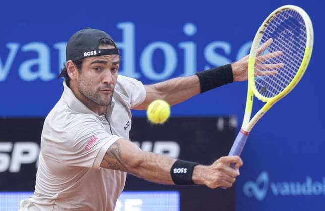 Gstaad: Gstaad Switzerland, 07 20 2024: Matteo Berrettini (ITA) in semi final against Stefanos Tsitsipas (GRE) during EFG Swiss Open. during EFG Swiss Open Gstaad, International Tennis match in Gstaad, Switzerland, July 20 2024 International Tennis match - EFG Swiss Open Gstaad  - ZUMAp169 20240720_zsa_p169_113 Copyright: xPatrickxDancel IPAxSportx