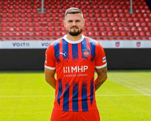 GER; FC Heidenheim 1846; 1. Bundesliga, Portraettermin 2024 2025, 19.07.2024, Marnon Busch (FC Heidenheim, 02) DFB DFL regulations prohibit any use of photographs as image sequences and or quasi-video. GER; FC Heidenheim 1846; 1. Bundesliga, Portraettermin 2024 2025, 19.07.2024 Heidenheim Copyright: xEibner-Pressefoto RogerxBuerkex EP_RBE
