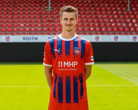 GER; FC Heidenheim 1846, Fussball, 1. Bundesliga, Portraettermin 2024 2025, 19.07.2024, Jan Schoeppner (FC Heidenheim, 03) DFB DFL regulations prohibit any use of photographs as image sequences and or quasi-video. GER; FC Heidenheim 1846; 1. Bundesliga, Portraettermin 2024 2025, 19.07.2024 Heidenheim Copyright: xEibner-Pressefoto RogerxBuerkex EP_RBE