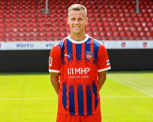 GER; FC Heidenheim 1846; 1. Bundesliga, Portraettermin 2024 2025, 19.07.2024, Adrian Beck (FC Heidenheim, 21) DFB DFL regulations prohibit any use of photographs as image sequences and or quasi-video. GER; FC Heidenheim 1846; 1. Bundesliga, Portraettermin 2024 2025, 19.07.2024 Heidenheim Copyright: xEibner-Pressefoto RogerxBuerkex EP_RBE