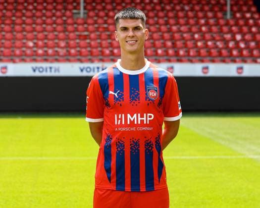 GER; FC Heidenheim 1846; 1. Bundesliga, Portraettermin 2024 2025, 19.07.2024, Mathias Honsak (FC Heidenheim 17) DFB DFL regulations prohibit any use of photographs as image sequences and or quasi-video. GER; FC Heidenheim 1846; 1. Bundesliga, Portraettermin 2024 2025, 19.07.2024 Heidenheim Copyright: xEibner-Pressefoto RogerxBuerkex EP_RBE