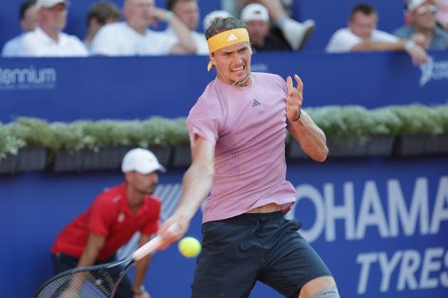 Tennis Herren ATP, Tennis Herren Tennis Herren Tour 500 European Open Hamburg, Hamburg Open ATP 500 2024 , 20.07.2024 , Halbfinale , Alexander Zverev GER spielt eine Vorhand Copyright: FernandoxSoares