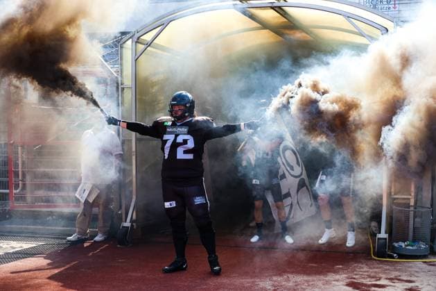 Sven Giesewatrowski (Berlin Rebels, 72) kurz vor dem Einlauf der Berlin Rebels, Berlin Rebels vs Potsdam Royals, American Football, GFL, 2024, Saison, 20.07.2024, Berlin Berlin Land Copyright: xFootxBowl ThomasxSobotzkix