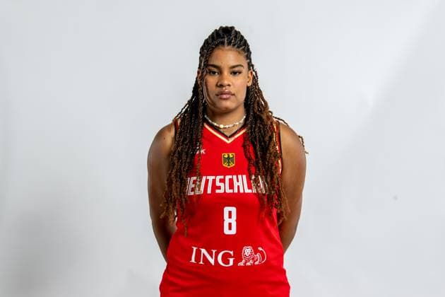 Basketball Berlin 18.07.2024 Nationalmannschaft der Frauen DBB Mediaday Nyara Sabally (Deutschland, No.08) *** Basketball Berlin 18 07 2024 Womens national team DBB Mediaday Nyara Sabally Germany, No 08