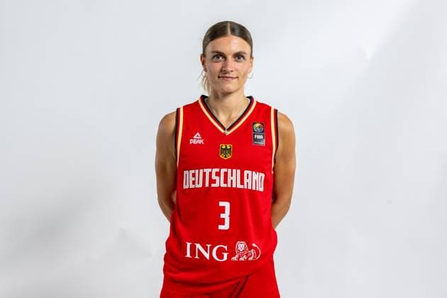Basketball Berlin 18.07.2024 Nationalmannschaft der Frauen DBB Mediaday Alexandra Wilke (Deutschland, No.03) *** Basketball Berlin 18 07 2024 Womens national team DBB Mediaday Alexandra Wilke Germany, No 03