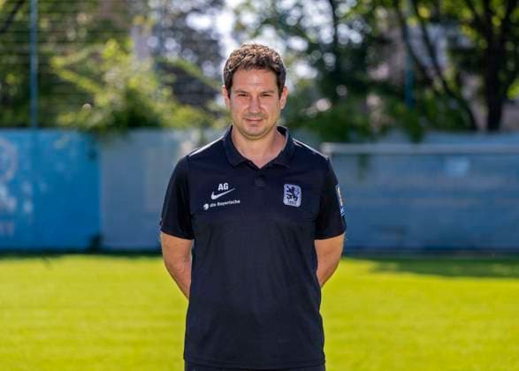 21.07.2024, Fussball 3. Liga 2024 2025, TSV 1860 München, Porträttermin 2024 2025, an der Grünwalderstrasse, München. Trainer Argirios Giannikis (TSV 1860 München),