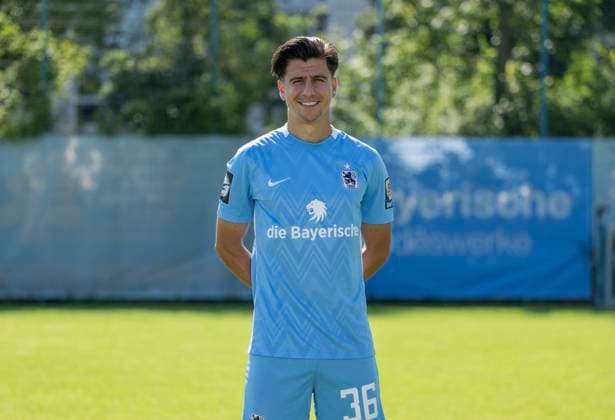 21.07.2024, Fussball 3. Liga 2024 2025, TSV 1860 München, Porträttermin 2024 2025, an der Grünwalderstrasse, München. Tunay Deniz (1860 München)