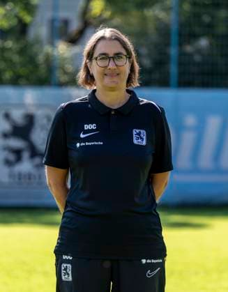 21.07.2024, Fussball 3. Liga 2024 2025, TSV 1860 München, Porträttermin 2024 2025, an der Grünwalderstrasse, München. Teamärztin Monika Mrosek (TSV 1860 München)