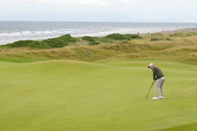 Sport Themen der Woche KW 29 Sport Bilder des Tages 21st July 2024; Royal Troon Golf Club, Troon, South Ayrshire, Scotland; The Open Championship Final Round; Austin Eckroat putts on the 5th green  ActionPlus12670683 StevenxFlynn