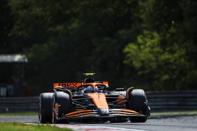 04 NORRIS Lando (gbr), McLaren F1 Team MCL38, action during the Formula 1 Hungarian Grand Prix 2024, 13th round of the 2024 Formula One World Championship, WM, Weltmeisterschaft from July 19 to 21, 2024 on the Hungaroring, in Mogyorod, Hungary - F1 - HUNGARIAN GRAND PRIX 2024 DPPI Panoramic  240721_R13_UNGHERIA_DP_AV3_2001