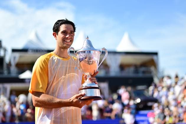 BASTAD 20240721 Portugals Nuno Borges med pokalen efter vinsten under söndagens final i herrarnas singel mot Spaniens Rafael Nadal i Nordea Open i Bastad. BASTAD SVERIGE x9200x