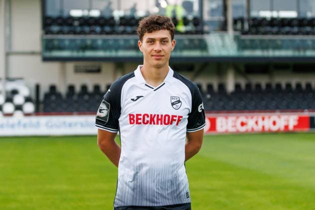 Fabio Gruber; SC Verl; 3.Liga, Porträttermin 2024 2025 GER, Portraettermin SC Verl, Fussball, 3. Liga, Spielzeit 2024 2025, 21.07.2024 DFL Regulations prohibit any use of photographers as image sequences and or quasi-video. GER, Portraettermin SC Verl, Fussball, 3. Liga, Spielzeit 2024 2025, 21.07.2024 Verl Copyright: xJanxStrohdiekx JSK