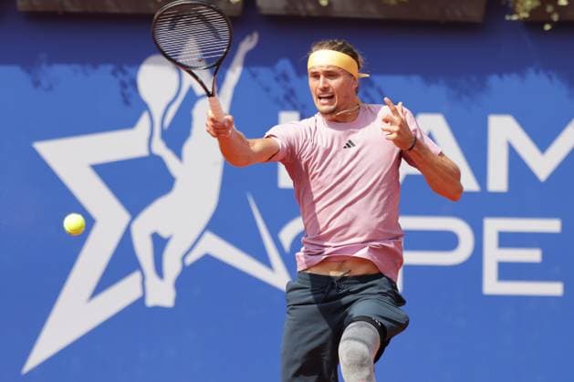 Tennis Herren ATP, Tennis Herren Tennis Herren Tour 500 European Open Hamburg, Hamburg Open ATP 500 2024 , 21.07.2024 , Finale , Alexander Zverev GER spielt eine Vorhand Copyright: FernandoxSoares