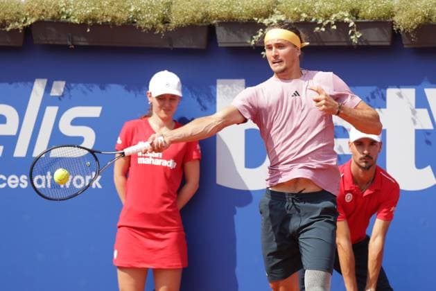 Tennis Herren ATP, Tennis Herren Tennis Herren Tour 500 European Open Hamburg, Hamburg Open ATP 500 2024 , 21.07.2024 , Finale , Alexander Zverev GER spielt eine Vorhand Copyright: FernandoxSoares