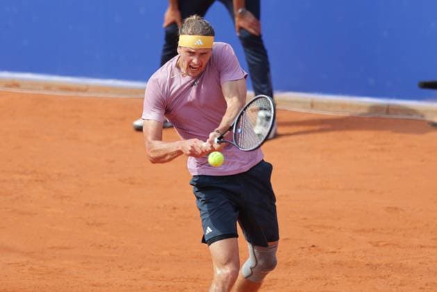 Tennis Herren ATP, Tennis Herren Tennis Herren Tour 500 European Open Hamburg, Hamburg Open ATP 500 2024 , 21.07.2024 , Finale , Alexander Zverev GER spielt eine Rückhand Copyright: FernandoxSoares