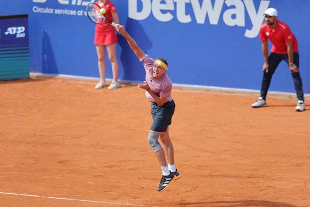 Tennis Herren ATP, Tennis Herren Tennis Herren Tour 500 European Open Hamburg, Hamburg Open ATP 500 2024 , 21.07.2024 , Finale , Alexander Zverev GER macht ein Aufschlag Copyright: FernandoxSoares