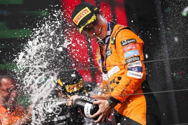 PIASTRI Oscar (aus), McLaren F1 Team MCL38, portrait podium celebration during the Formula 1 Hungarian Grand Prix 2024, 13th round of the 2024 Formula One World Championship, WM, Weltmeisterschaft from July 19 to 21, 2024 on the Hungaroring, in Mogyorod, Hungary - F1 - HUNGARIAN GRAND PRIX 2024 DPPI Panoramic  240721_R13_UNGHERIA_DP_EA024749