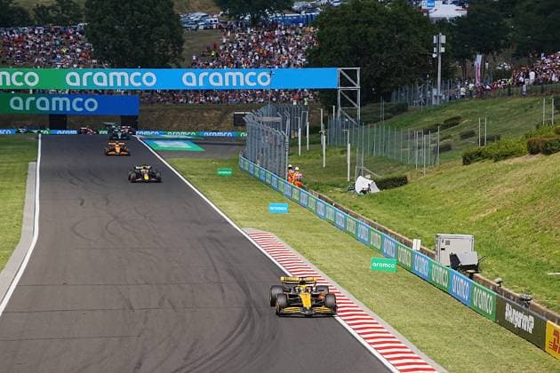 FORMULA 1 HUNGARIAN GRAND PRIX 2024 21.07.2024, Hungaroring, Budapest, FORMULA 1 HUNGARIAN GRAND PRIX 2024 , im Bild Oscar Piastri (AUS), McLaren F1 Team, Max Verstappen (NLD), Oracle Red Bull Racing, Lando Norris (GBR)