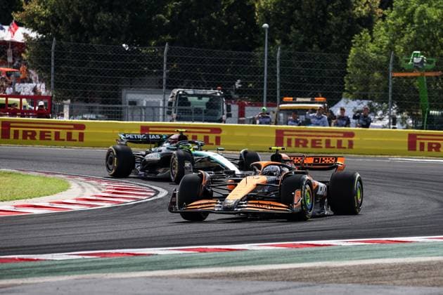 04 NORRIS Lando (gbr), McLaren F1 Team MCL38, action 44 HAMILTON Lewis (gbr), Mercedes AMG F1 Team W15, action during the Formula 1 Hungarian Grand Prix 2024, 13th round of the 2024 Formula One World Championship, WM, Weltmeisterschaft from July 19 to 21, 2024 on the Hungaroring, in Mogyorod, Hungary - F1 - HUNGARIAN GRAND PRIX 2024 DPPI Panoramic 240721_R13_UNGHERIA_DP_XB3_9056