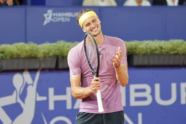 Tennis Herren ATP, Tennis Herren Tennis Herren Tour 500 European Open Hamburg, Hamburg Open ATP 500 2024 , 21.07.2024 , Finale , Alexander Zverev GER enttaeuscht, enttaeuscht schauen , traurig , frustriert , frust , gefrustet , nachdenklich Copyright: FernandoxSoares