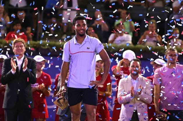 Tennis Herren ATP, Tennis Herren Tennis Herren Tour 500 European Open Hamburg, Hamburg Open ATP 500 2024 , 21.07.2024 , Finale , Arthur Fils FRA bedankt sich bei dem Publikum , Gewinner in Hamburg 2024 Copyright: FernandoxSoares