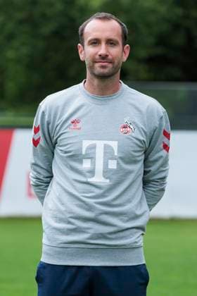 Mannschaftsfoto 1. FC Köln-Frauen, Saison 2024 25; 22.07.2024 Sebastian Bolte (Teammanager). Mannschaftsfoto-Termin der Frauen des 1. FC Köln für die Saison 2024 25, am 22.07.2024, Geissbockheim, Köln. Copyright: xBEAUTIFULxSPORTS Meuselx