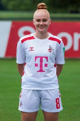 Mannschaftsfoto 1. FC Köln-Frauen, Saison 2024 25; 22.07.2024 Laura Vogt (1. FC Köln, 8). Mannschaftsfoto-Termin der Frauen des 1. FC Köln für die Saison 2024 25, am 22.07.2024, Geissbockheim, Köln. Copyright: xBEAUTIFULxSPORTS Meuselx