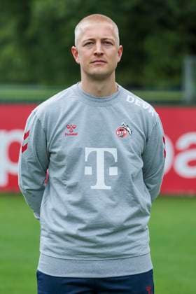 Mannschaftsfoto 1. FC Köln-Frauen, Saison 2024 25; 22.07.2024 Michael Bröckelmann (Physiotherapeut). Mannschaftsfoto-Termin der Frauen des 1. FC Köln für die Saison 2024 25, am 22.07.2024, Geissbockheim, Köln. Copyright: xBEAUTIFULxSPORTS Meuselx