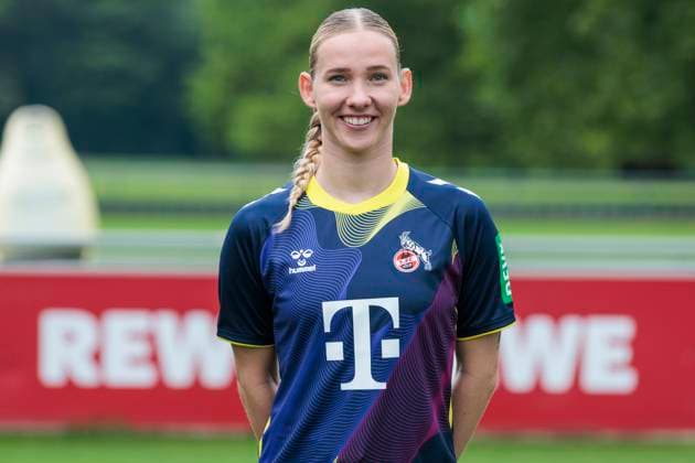 Mannschaftsfoto 1. FC Köln-Frauen, Saison 2024 25; 22.07.2024 Jasmin Pal (1. FC Köln, 1). Mannschaftsfoto-Termin der Frauen des 1. FC Köln für die Saison 2024 25, am 22.07.2024, Geissbockheim, Köln. Copyright: xBEAUTIFULxSPORTS Meuselx