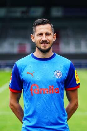 Steven Skrzybski; Holstein Kiel 7 GER, Holstein Kiel, Bundesliga, Portraettermin 2024 2025 GER, Holstein Kiel, Bundesliga, Portraettermin 2024 2025 Kiel Copyright: xEibner-Pressefoto MarcelxvonxFehrnx EP_MFN