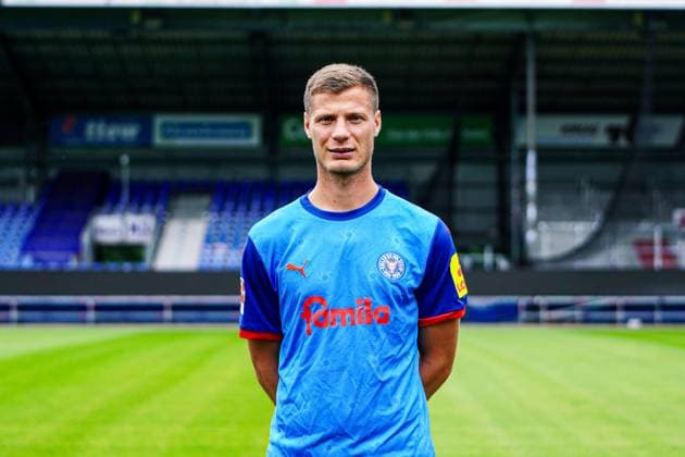 Patrick Erras; Holstein Kiel 4 GER, Holstein Kiel, Bundesliga, Portraettermin 2024 2025 GER, Holstein Kiel, Bundesliga, Portraettermin 2024 2025 Kiel Copyright: xEibner-Pressefoto MarcelxvonxFehrnx EP_MFN