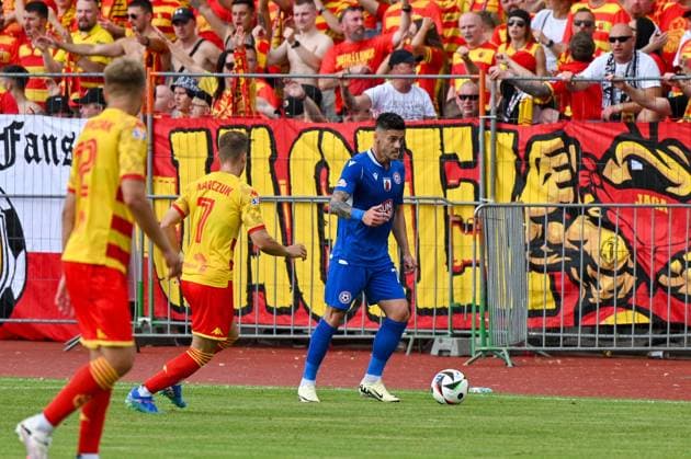 2024.07.23 Poniewiez Pilka nozna, UEFA Liga Mistrzow, sezon 2024 2025 FK Panevezys - Jagiellonia Bialystok N z Dominik Marczuk, Robert Mazan Foto Paulius Zidonis PressFocus 2024.07.23 Poniewiez Football, UEFA Champions League, 2024 25 season FK Panevezys - Jagiellonia Bialystok Dominik Marczuk, Robert Mazan Credit: Paulius Zidonis PressFocus 