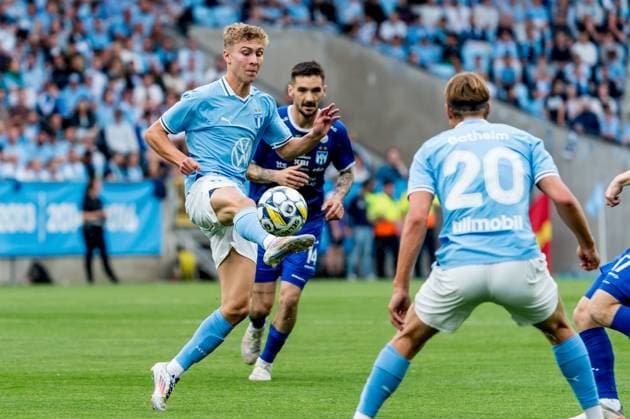 240723 Hugo Bolin of Malmö FF during the UEFA Champions League football match between Malmö FF and Klaksvik on July 23, 2024 in Malmö. Photo: Christian Örnberg BILDBYRAN COP 166 CO0443 fotboll football soccer fotball champions league malmö ff klaksvik bbeng q2 bbauto Copyright: CHRISTIANxÖRNBERG BB240723CO019